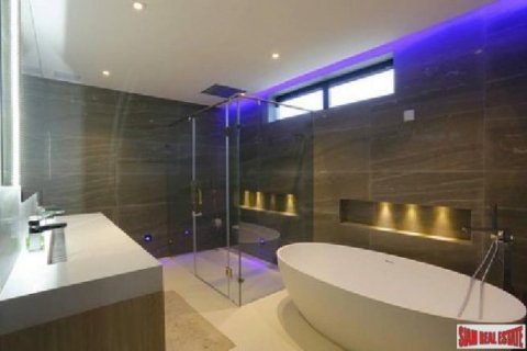 8 bedrooms Villa in Pattaya, Thailand No. 96573 6