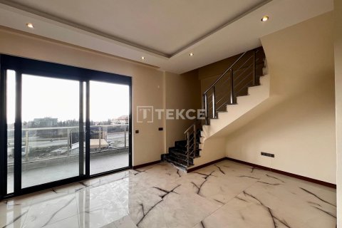 3 bedrooms Penthouse in Chau Lang, Vietnam No. 11007 8