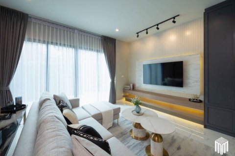 4 bedrooms House in Chiang Mai, Thailand No. 97943 3