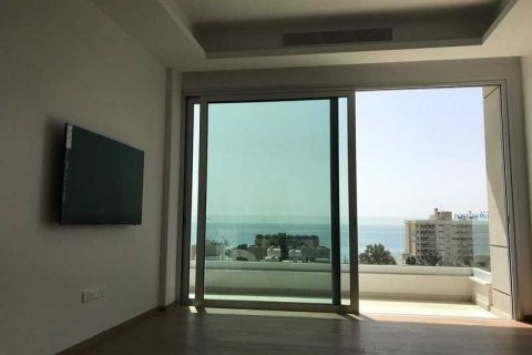 2 bedrooms Apartment in Agios Tychonas, Cyprus No. 32817 11
