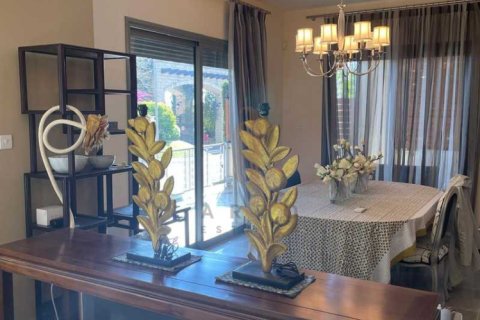 Дом с 3 спальнями в Агиос Тихонас, Кипр №80788 4