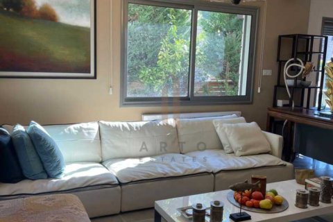 Дом с 3 спальнями в Агиос Тихонас, Кипр №80788 1