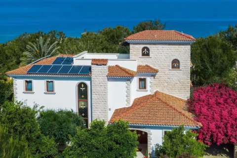 5 bedrooms Villa in Paphos, Cyprus No. 106953 15