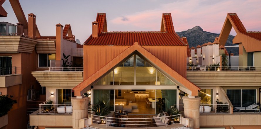 Дуплекс с 3 спальнями в Нуэва Андалусия, Испания №27340