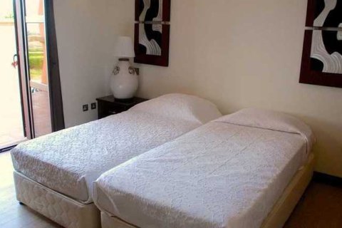 3 bedrooms House in Paphos, Cyprus No. 29603 10