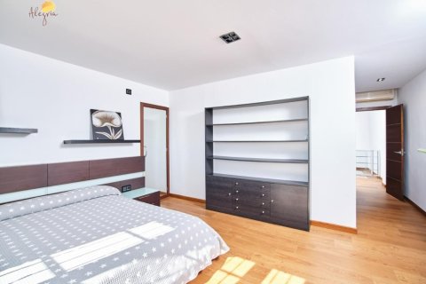 4 dormitorios Penthouse en Hai Bac, Vietnam No. 92243 12