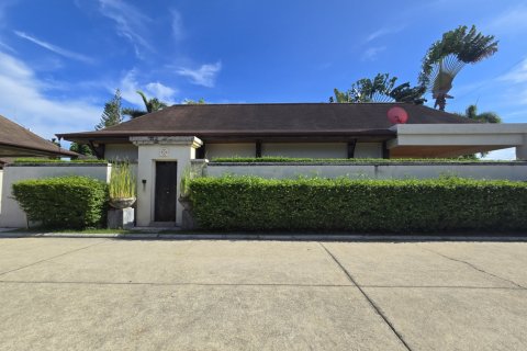 4 dormitorios Villa en Phuket, Thailand No. 2711 8