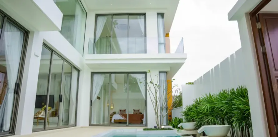 4 bedrooms Villa in Phuket, Thailand No. 61121