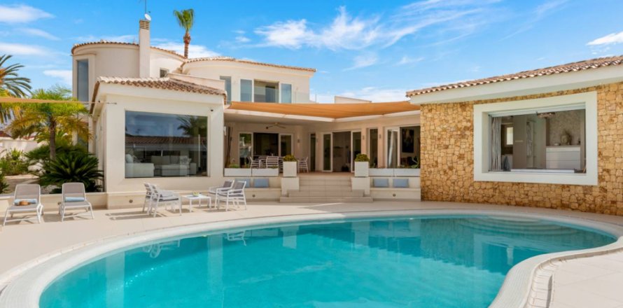 4 bedrooms Villa in Nam Xay, Vietnam No. 111781