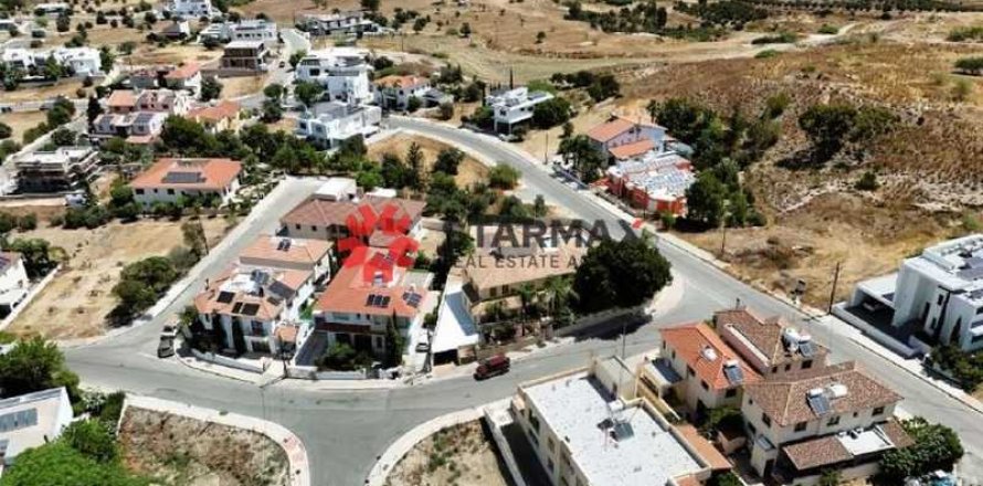 5 bedrooms House in Tseri, Cyprus No. 82424