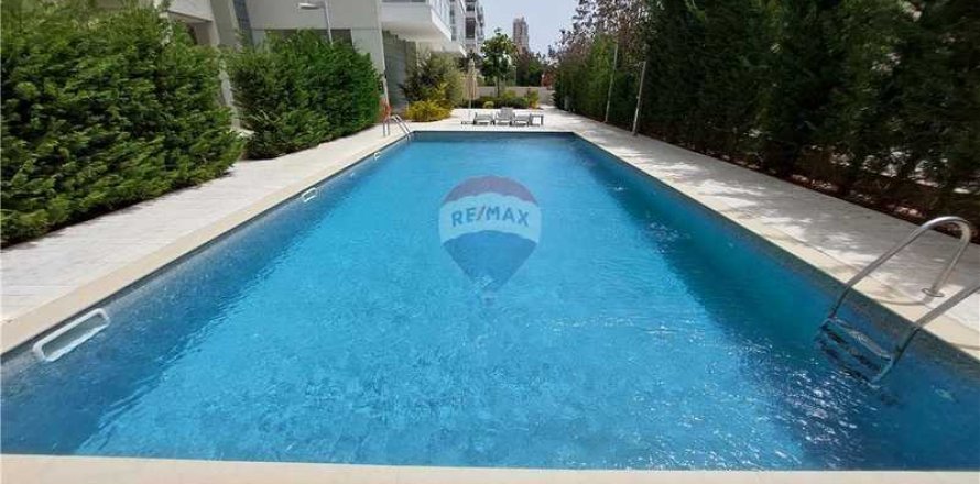 Квартира с 4 спальнями в Пареклисия, Кипр №81805