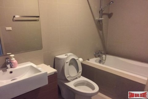 2 bedrooms Apartment in Bangkok, Thailand No. 96006 3