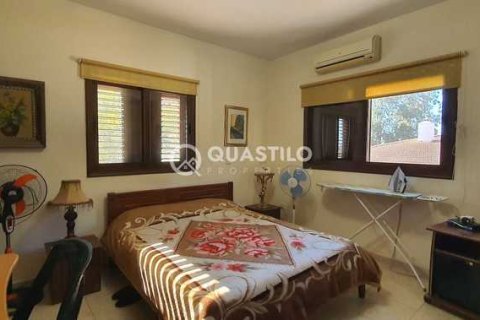 4 bedrooms Villa in Limassol, Cyprus No. 82042 11