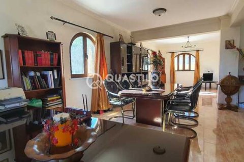 4 bedrooms Villa in Limassol, Cyprus No. 82042 14