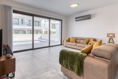 5 bedrooms Villa in Livadia, Cyprus No. 36864 8