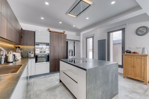 5 bedrooms Villa in Livadia, Cyprus No. 36864 5