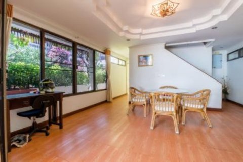 4 bedrooms Townhouse in Hua Hin, Thailand No. 95860 2