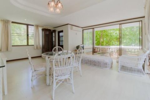 4 bedrooms Townhouse in Hua Hin, Thailand No. 95860 3