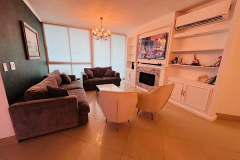 3 bedrooms Apartment in Panama City, Panama No. 127825 9