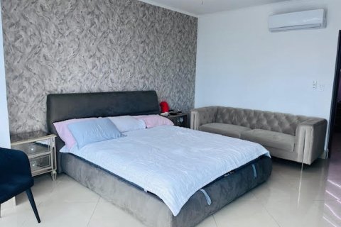 3 bedrooms Apartment in Panama City, Panama No. 127825 12