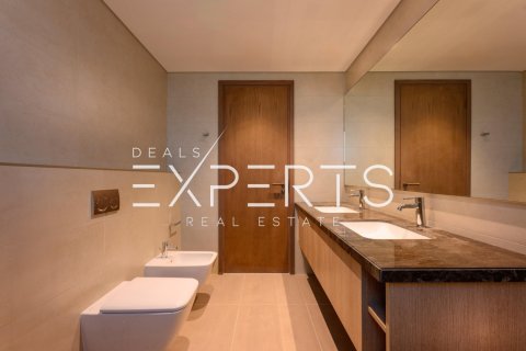 5 bedrooms Villa in Al Mearag City, Vietnam No. 83048 17