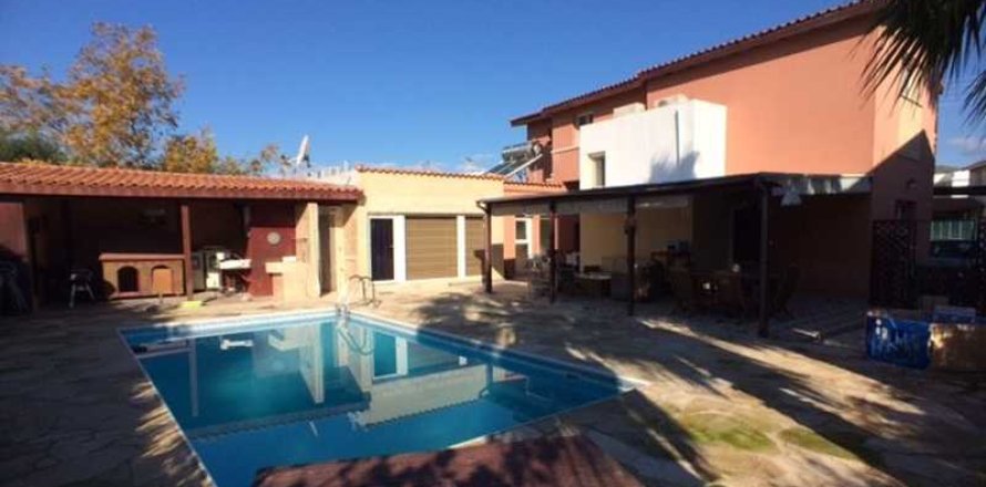 5 bedrooms House in Pyrgos, Cyprus No. 62933