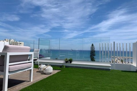 3 bedrooms Apartment in Larnaca, Cyprus No. 36985 4