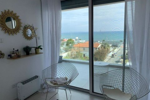 3 bedrooms Apartment in Larnaca, Cyprus No. 36985 6