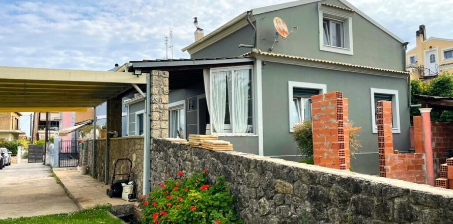 3 bedrooms House in Corfu, Greece No. 107793