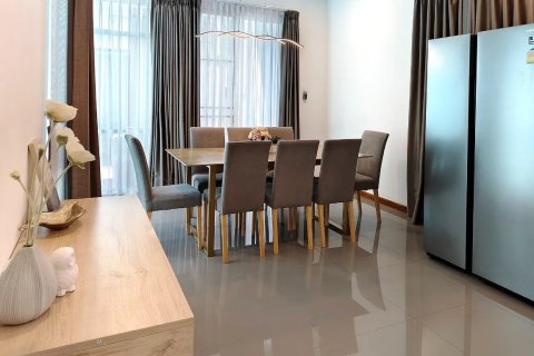 4 bedrooms House in Chiang Mai, Thailand No. 98160 13