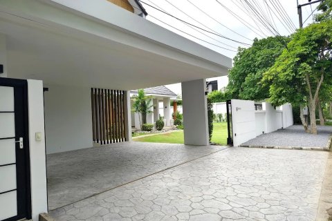 4 bedrooms House in Chiang Mai, Thailand No. 98160 1