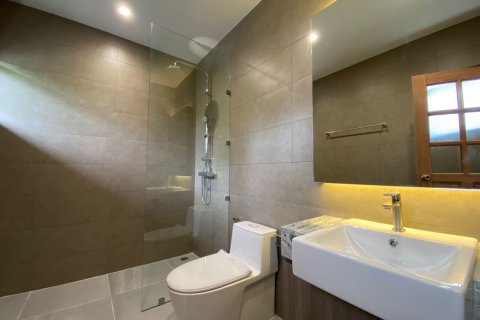 4 bedrooms House in Chiang Mai, Thailand No. 96690 2