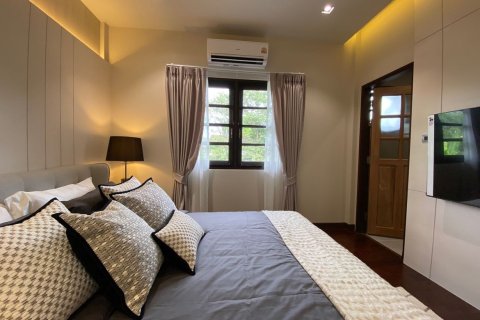 4 bedrooms House in Chiang Mai, Thailand No. 96690 3