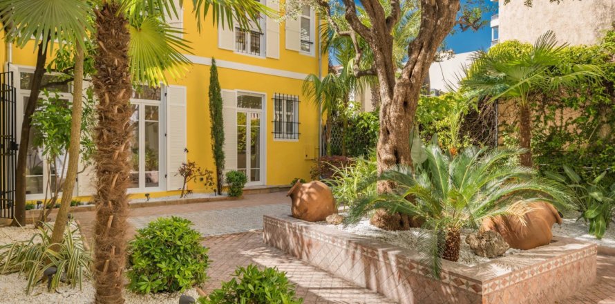 3 bedrooms Apartment in Cannes, France No. 69180