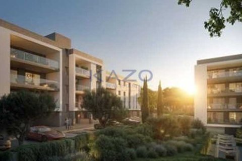 3 bedrooms Apartment in Kato Polemidia, Cyprus No. 72871 3