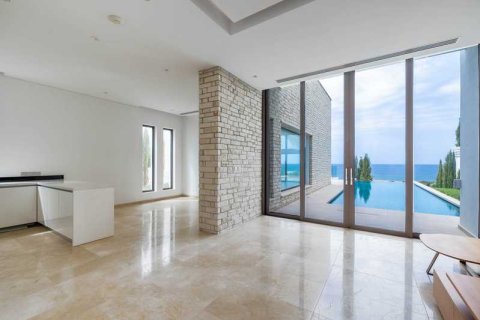 5 bedrooms House in Pegeia, Cyprus No. 66129 3