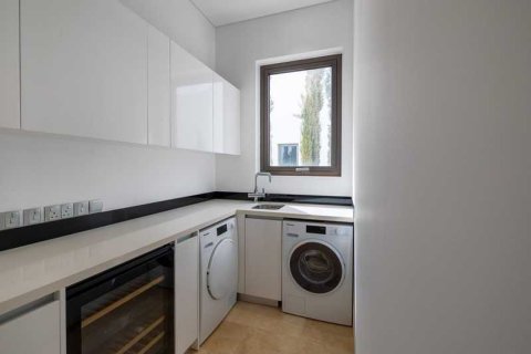 5 bedrooms House in Pegeia, Cyprus No. 66129 8