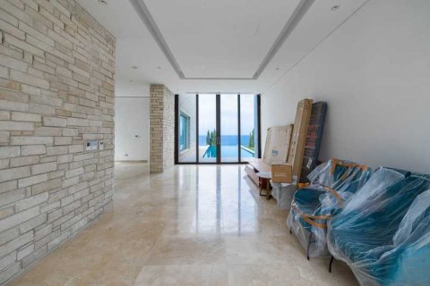 5 bedrooms House in Pegeia, Cyprus No. 66129 5