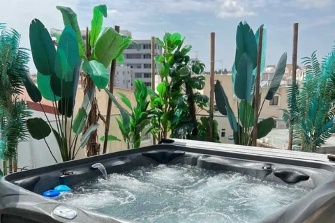 2 bedrooms Penthouse in Mesa Geitonia, Cyprus No. 63939 2