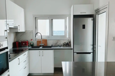 2 bedrooms Penthouse in Mesa Geitonia, Cyprus No. 63939 12