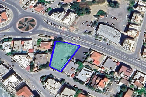 Commercial property in Aglantzia, Cyprus No. 43899 1