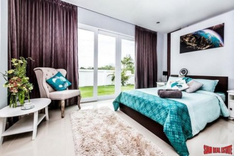 5 bedrooms Villa in Jomtien Beach, Thailand No. 96957 25