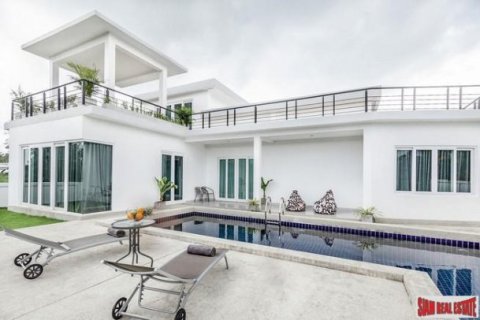 5 bedrooms Villa in Jomtien Beach, Thailand No. 96957 6
