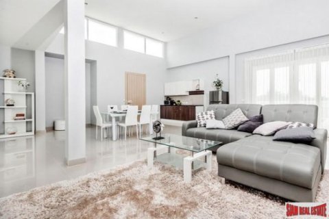 5 bedrooms Villa in Jomtien Beach, Thailand No. 96957 8