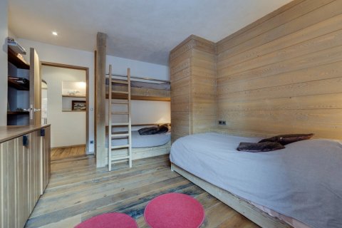 4 bedrooms Apartment in Val-d'Isere, France No. 99399 11