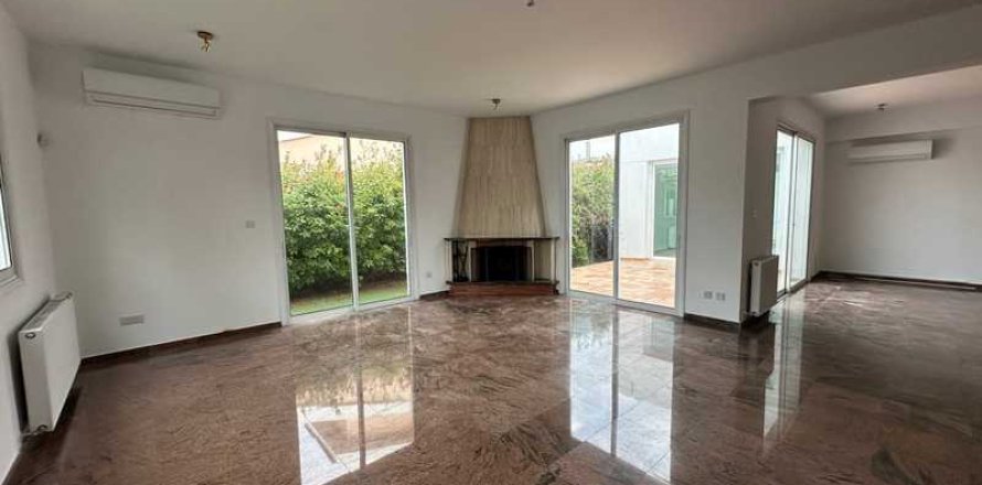 5 bedrooms House in Aglantzia, Cyprus No. 72783