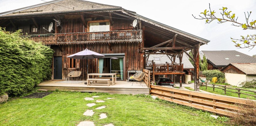 7 bedrooms House in Morzine, France No. 100114