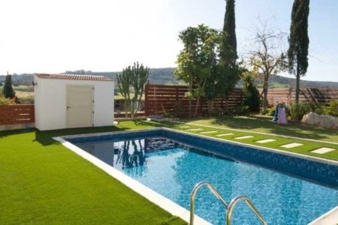 3 dormitorios Villa en Moni, Cyprus No. 100410 1