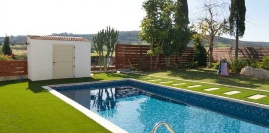 3 dormitorios Villa en Moni, Cyprus No. 100410