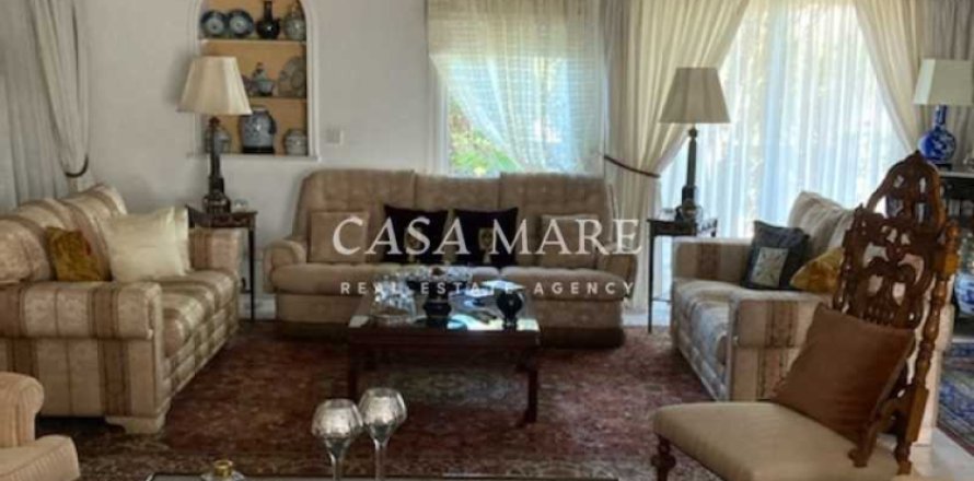 4 bedrooms House in Enkomi, Cyprus No. 80832